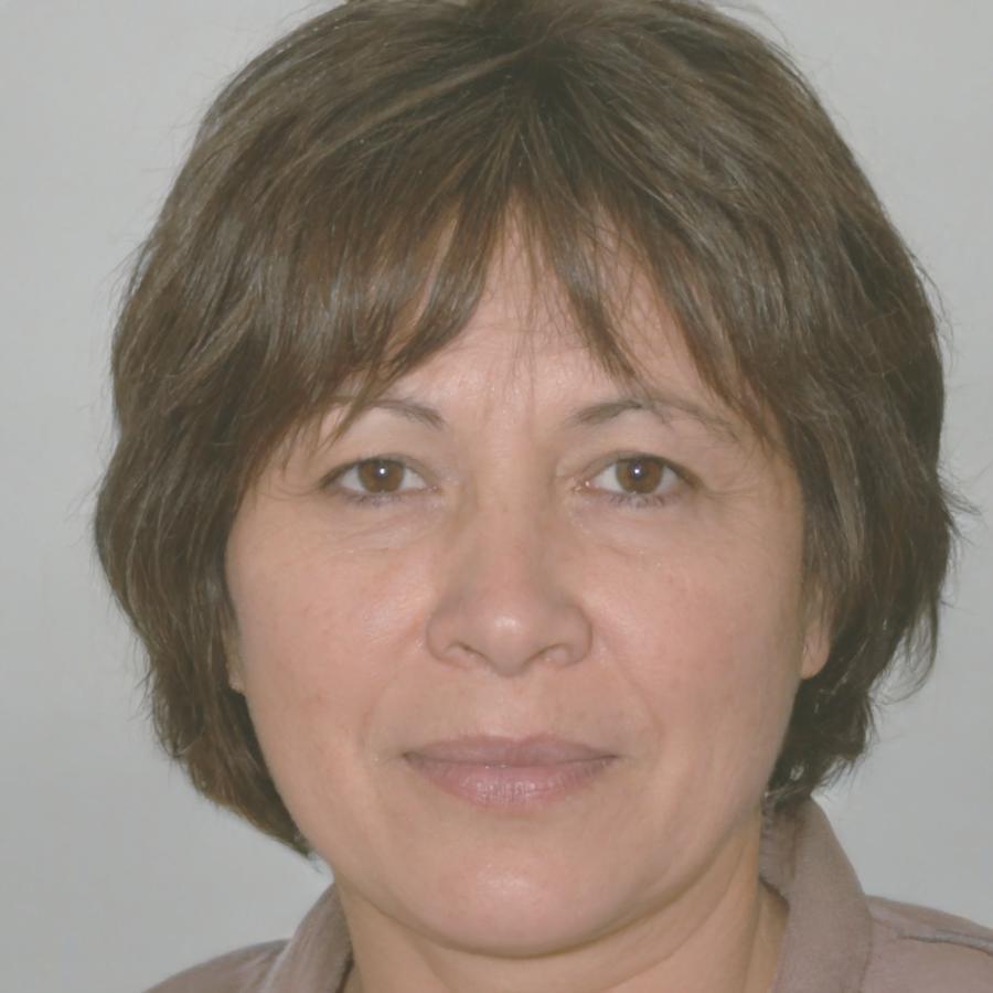 Dr. Sarah Müller, Leitende Finanzexpertin